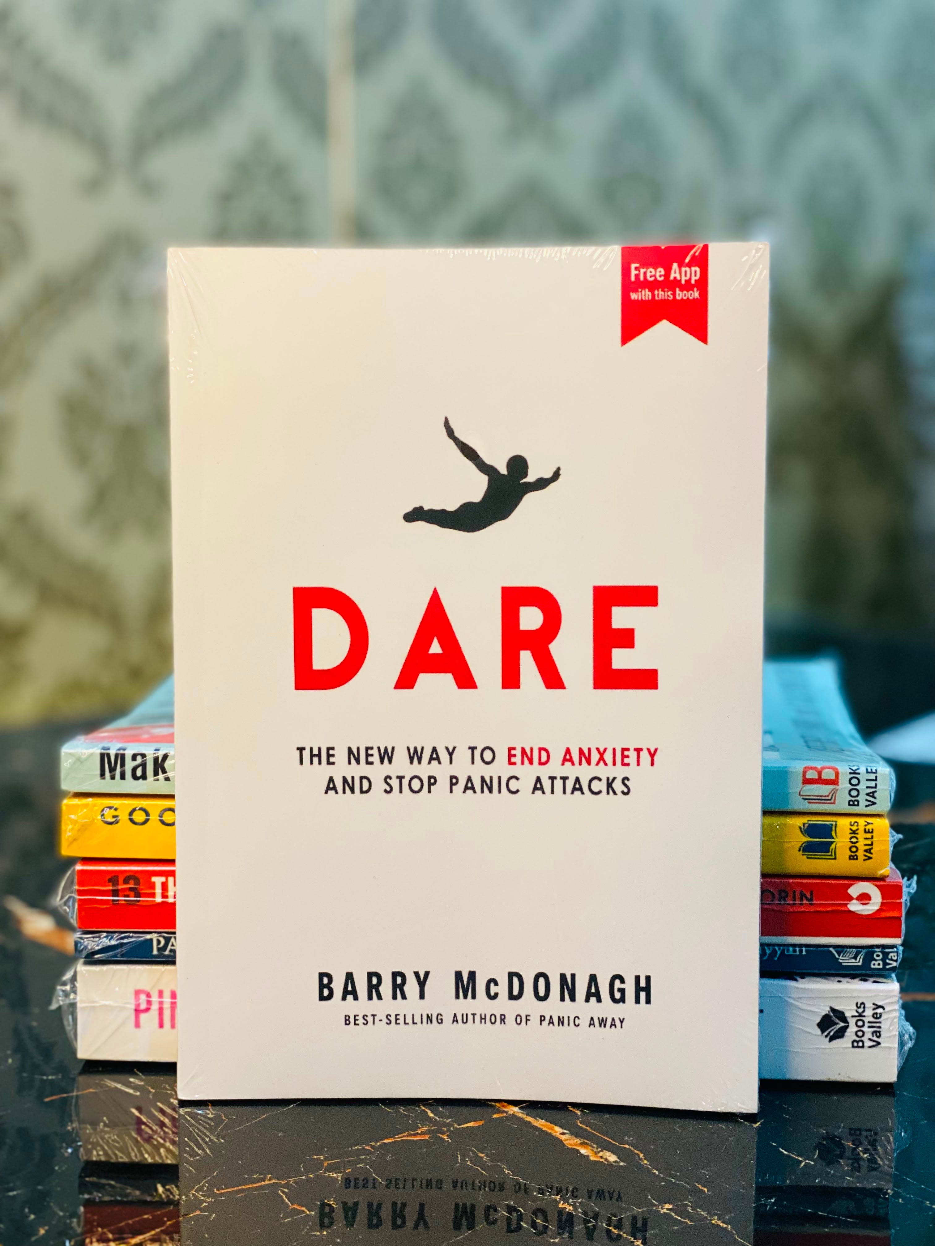 DARE
THE NEW WAY TO END ANXIETY AND STOP PANIC ATTACKS